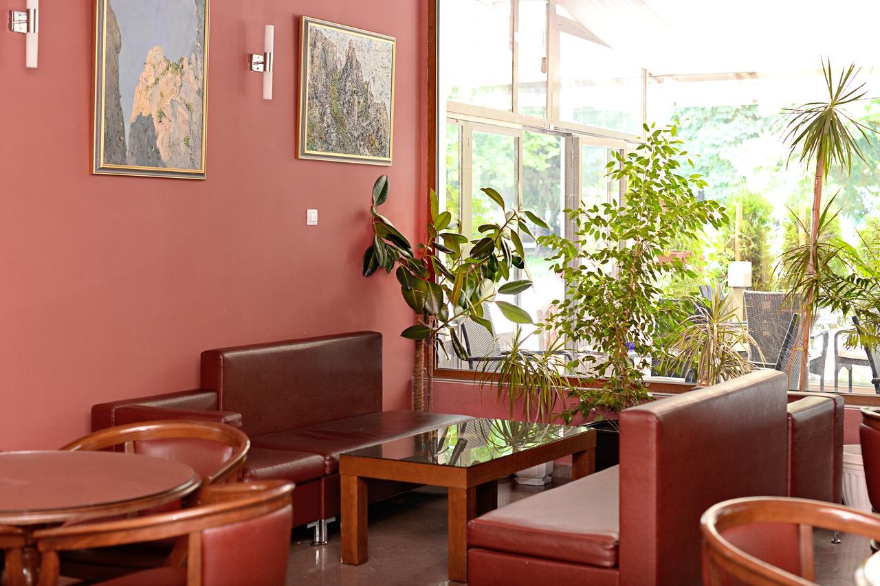 Family Art-Hotel Zora Vratsa 외부 사진