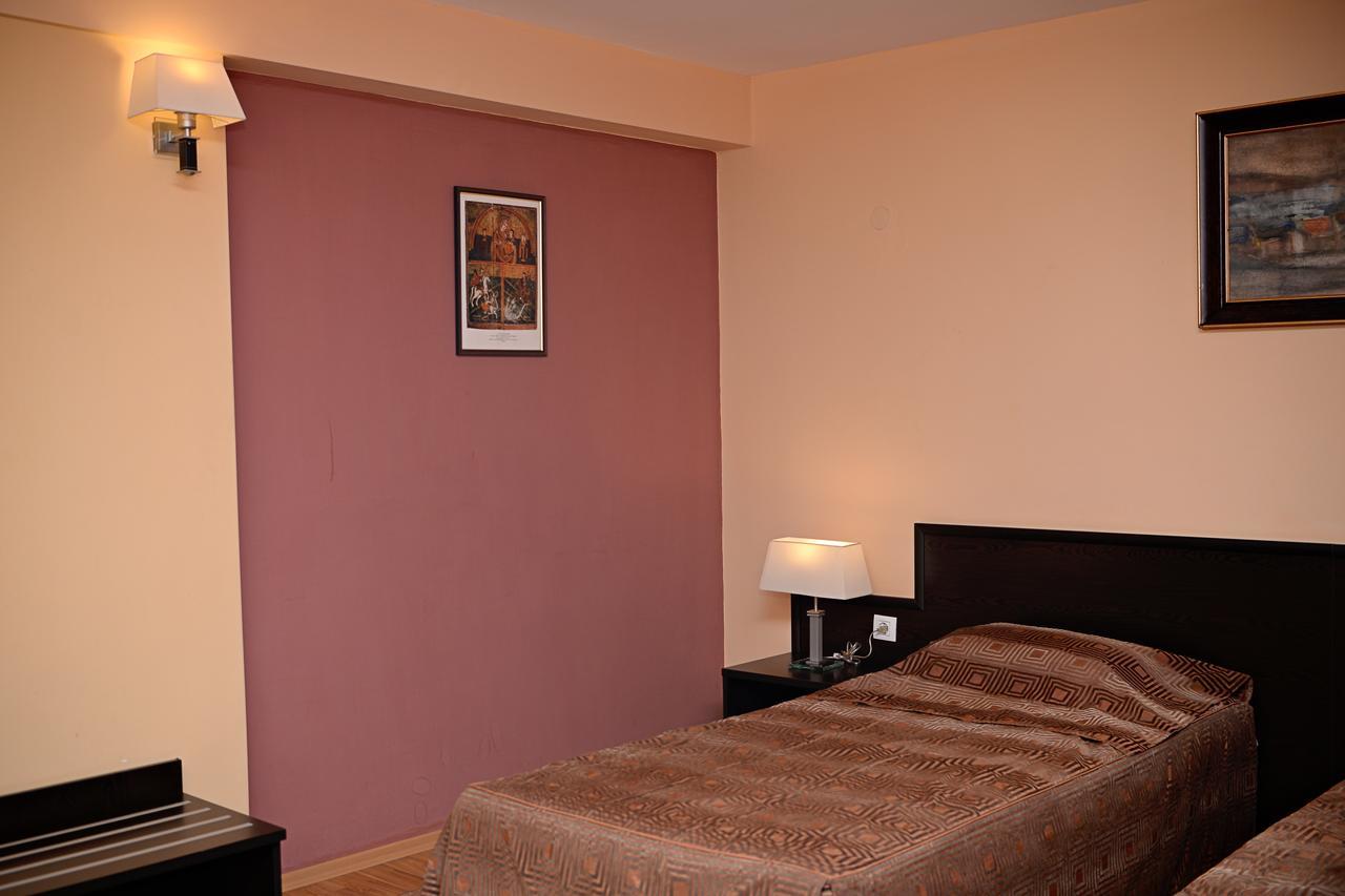 Family Art-Hotel Zora Vratsa 외부 사진